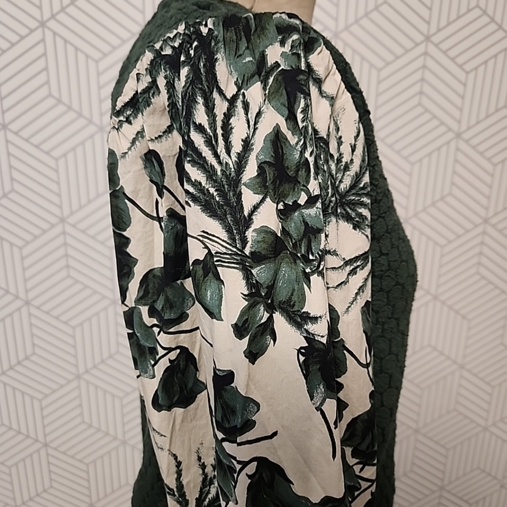 Porridge by Anthropologie Textured Sweatshirt Green Floral Women's Size Small - Picture 5 of 10
